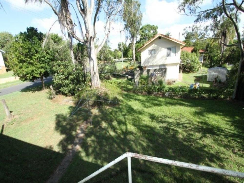 CAMP HILL Renovator 799sqm All Offers Great First home buyer or Live in and Profit .